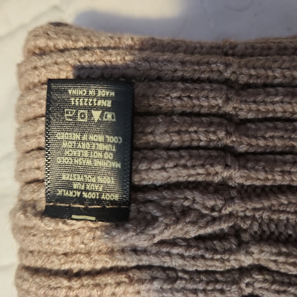 Hat - Picture 4 of 4